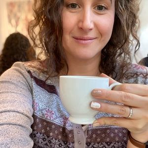 Meet your Posher, Emily